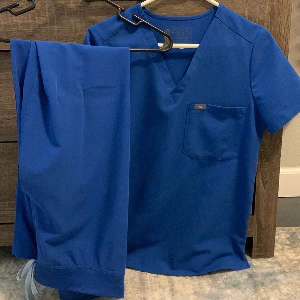 Royal Blue Figs Scrubs Set (small)